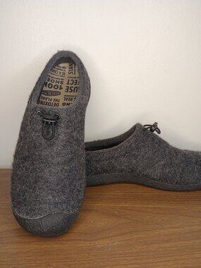 Keen | Shoes | Keen Mens Charcoal Slipon Loafers | Poshmark display picture 2